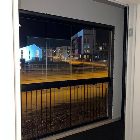 Ihana Huoneisto Juna Aseman Vieressae. Vantaa Esterno foto